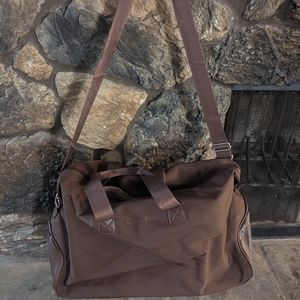 Calvin Klein XL Travel / Duffel Bag Carry On Bag Expandable